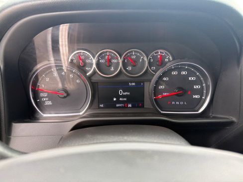 Used 2020 Chevrolet Silverado 1500 LT image 13