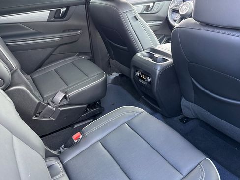 Used 2025 Buick Enclave Preferred FWD image 16