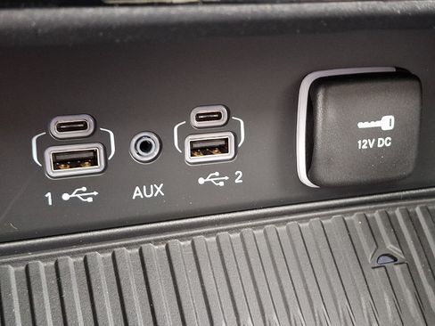 New 2026 Jeep Grand Cherokee Limited w/ Luxury Tech Group II AWD/4WD image 15