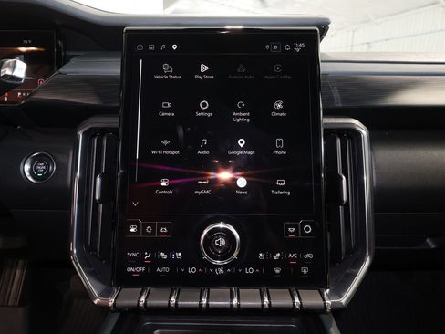 Used 2024 GMC Acadia AT4 w/ Luxury Package AWD/4WD image 16