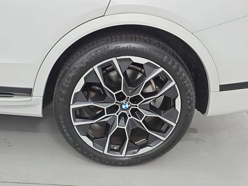Used 2024 BMW X7 xDrive40i w/ M Sport Package image 34