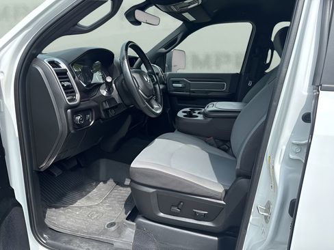 Used 2023 RAM 2500 Big Horn w/ Level 1 Equipment Group image 9