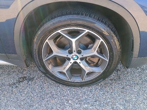 Used 2019 BMW X1 xDrive28i w/ Convenience Package AWD/4WD image 10