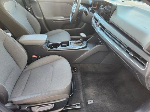 Used 2025 Kia K4 LXS image 13