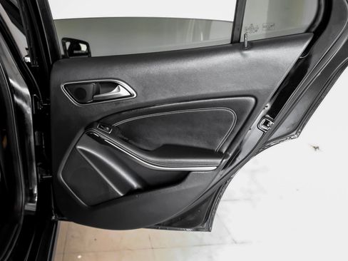 Used 2016 Mercedes-Benz GLA 250 image 44