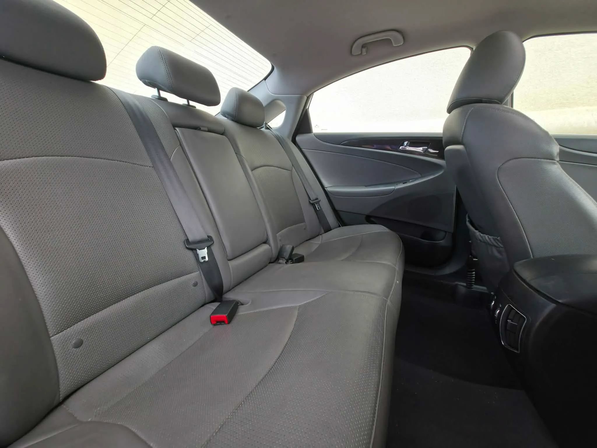 Used 2014 Hyundai Sonata Limited FWD image 15