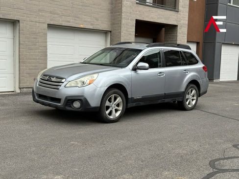 Used 2013 Subaru Outback 2.5i Premium image 1