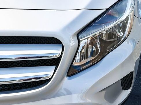 Used 2017 Mercedes-Benz GLA 250 image 10