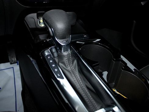 Used 2024 Chevrolet Trax ACTIV w/ Sunroof Package image 16