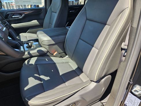 New 2026 GMC Yukon Elevation image 22