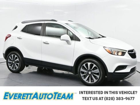 Used 2021 Buick Encore Preferred FWD image 1