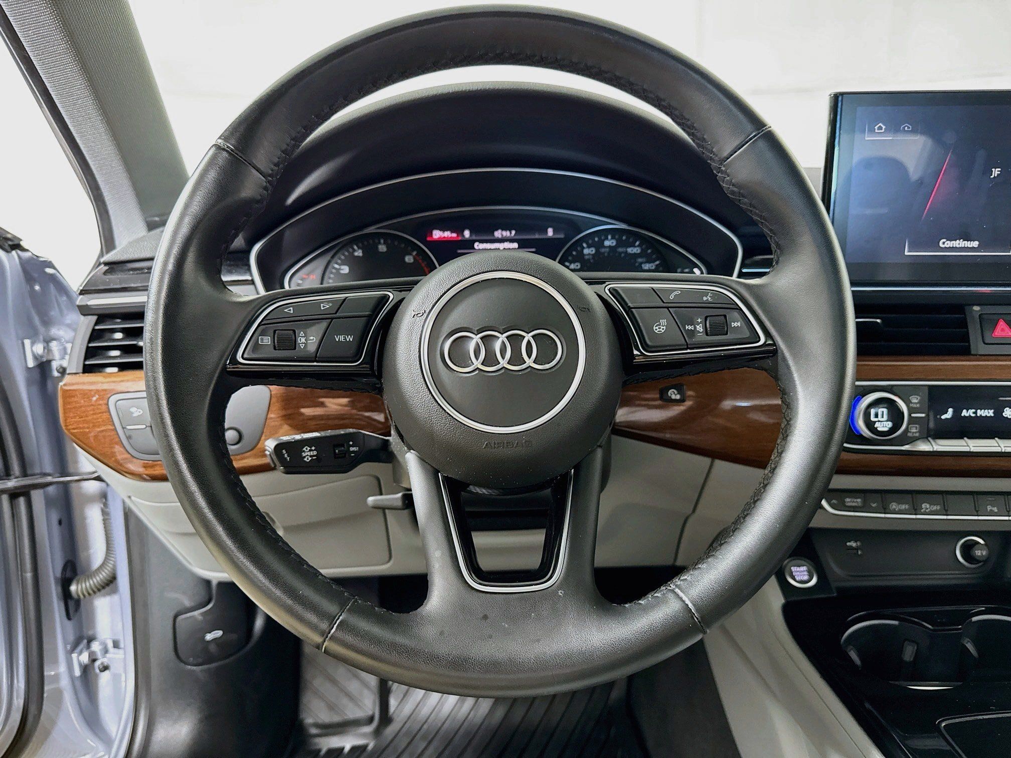 Used 2023 Audi A4 2.0T Premium w/ Convenience Package AWD/4WD image 15