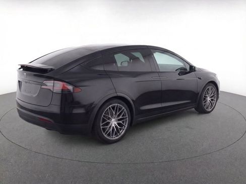 Used 2022 Tesla Model X Plaid image 3