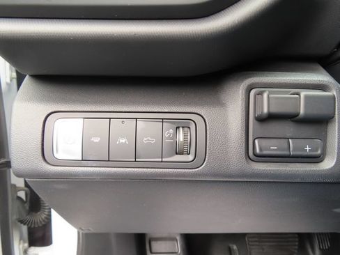 Used 2024 Chevrolet Silverado EV W/T AWD/4WD image 34