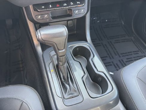 Used 2020 Chevrolet Colorado Z71 AWD/4WD image 19