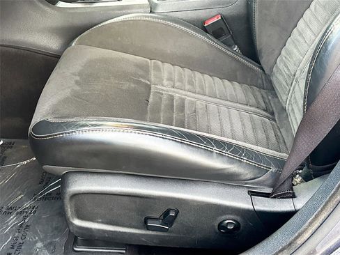Used 2017 Dodge Charger R/T RWD image 19