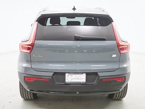 Certified 2023 Volvo XC40 Recharge Ultimate image 8