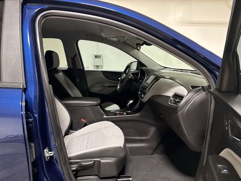 Used 2022 Chevrolet Equinox LS w/ LS Convenience Package AWD/4WD image 21