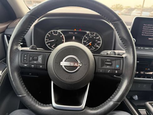 Certified 2022 Nissan Rogue SL FWD image 18