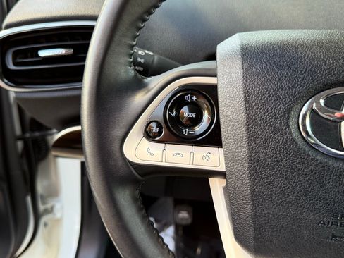 Used 2019 Toyota Prius Prime Plus image 16