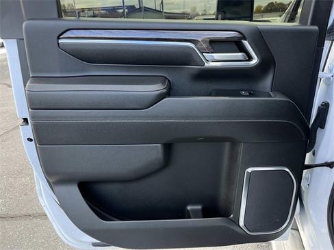 Used 2024 Chevrolet Silverado 2500 LTZ w/ LTZ Premium Package image 22