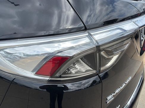 Used 2024 Buick Enclave Avenir w/ Avenir Technology Package AWD/4WD image 21