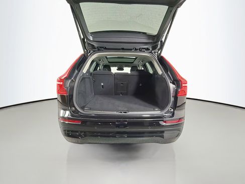 Certified 2023 Volvo XC60 B5 Core image 26