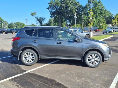 Used 2014 Toyota RAV4 Limited FWD image 2