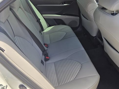 Used 2024 Toyota Camry SE FWD image 15