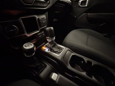 Used 2022 Jeep Wrangler Willys image 25