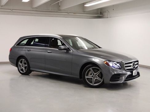 Used 2018 Mercedes-Benz E 400 E 400 image 4