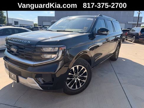 Used 2025 Ford Expedition Max Platinum image 1