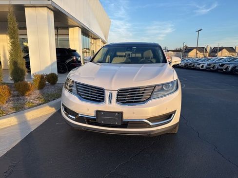 Used 2017 Lincoln MKX Reserve w/ Driver Assistance Package image 6