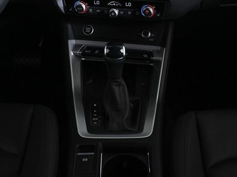 Used 2024 Audi Q3 2.0T Premium w/ Convenience Package image 14