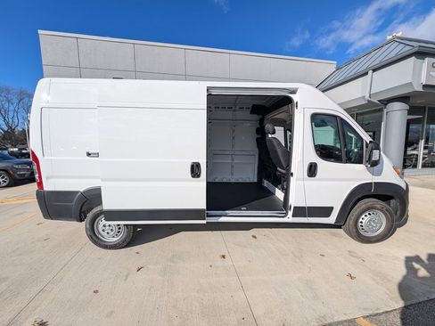 New 2026 RAM ProMaster 2500 w/ Convenience Group image 5