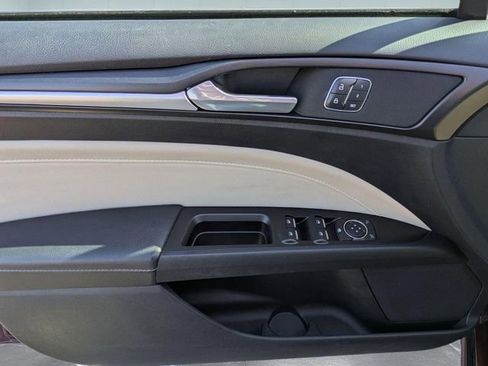 Used 2018 Ford Fusion Titanium image 13