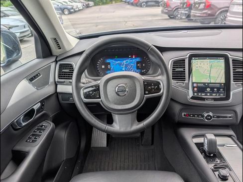 Certified 2025 Volvo XC90 B5 Core w/ Protection Package Premier AWD/4WD image 13