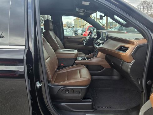 Used 2022 Chevrolet Suburban High Country w/ LPO, Illumination Package image 18