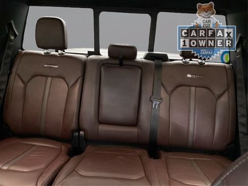 Used 2015 Ford F150 Platinum w/ Equipment Group 701A Luxury AWD/4WD image 21