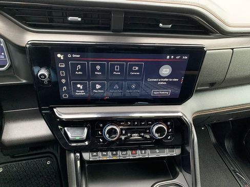 Used 2024 GMC Sierra 1500 AT4 w/ Technology Package image 25