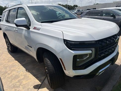Used 2025 Chevrolet Tahoe Z71 AWD/4WD image 6