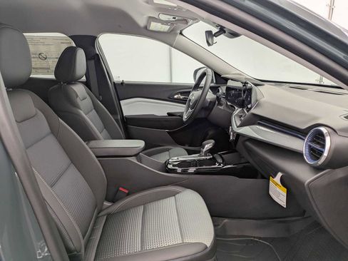 New 2026 Chevrolet Trax LT w/ Driver Confidence Package FWD image 22