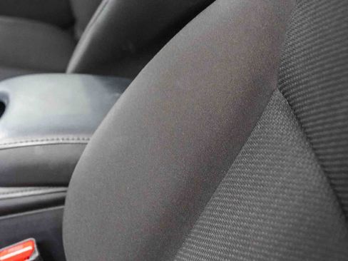 Used 2018 Honda HR-V LX image 19