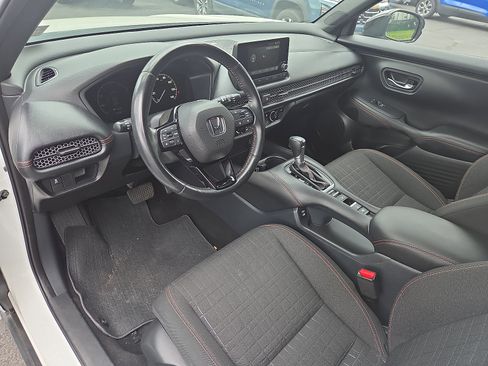 Used 2025 Honda HR-V Sport image 16