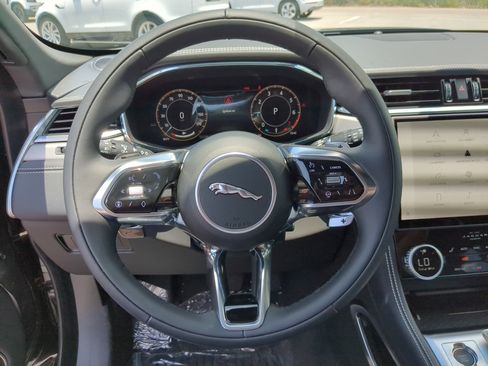 New 2026 Jaguar F-PACE R-Dynamic S image 32