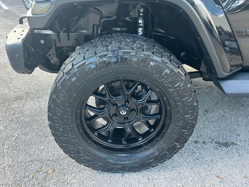 Used 2021 Jeep Wrangler Unlimited Sahara image 19