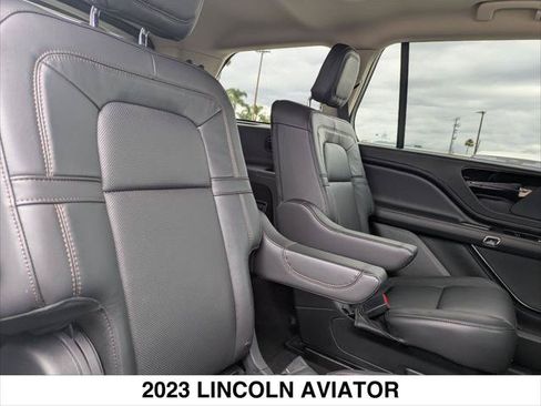 New 2023 Lincoln Aviator Reserve w/ Equipment Group 201A AWD/4WD image 19