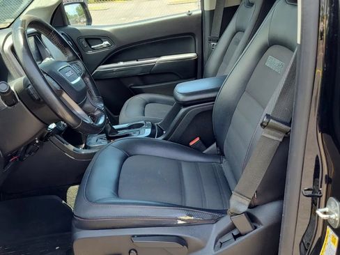 Used 2017 GMC Canyon SLE w/ All Terrain X Package AWD/4WD image 9