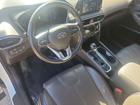 Used 2020 Hyundai Santa Fe SEL w/ Convenience + Premium Package FWD image 16
