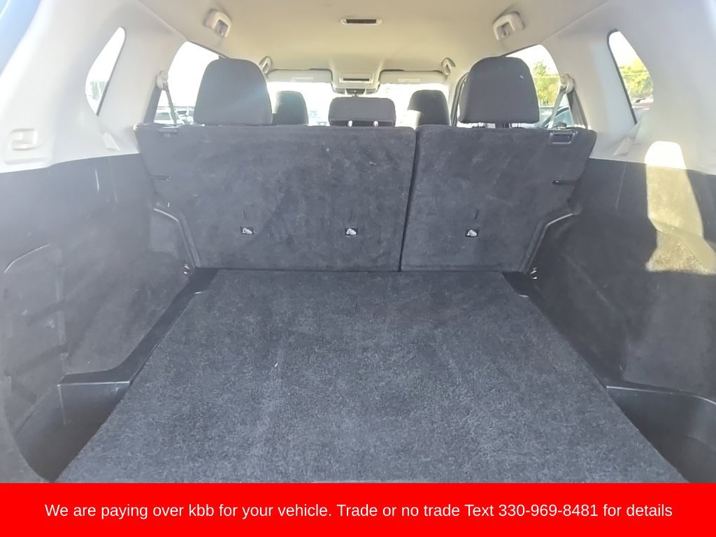 Used 2023 Nissan Rogue S AWD/4WD image 28